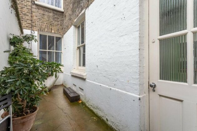 Specious 2 Bedroom Entire Property Near Central London - Photo5