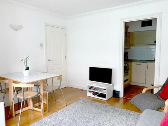 Stunning 2-bed by Oxford St W1 King Bed Wifi - Photo4