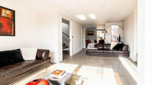 Stunning Commercial Road Apartment