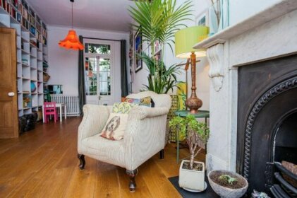 Stunning Stylish 3-Bed House in Fantastic Location