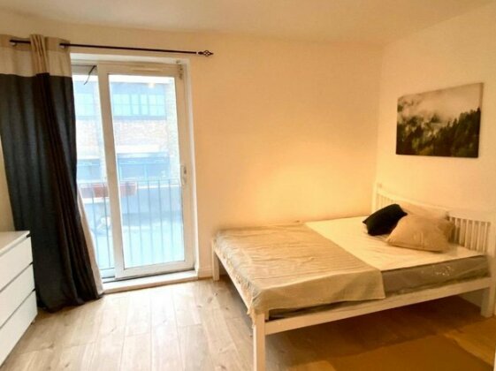 Stylish 1 bed flat in vibrant Hoxton - Photo2