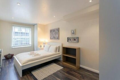 Stylish 4 Bedroom Property in East London