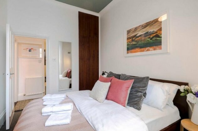 Stylish Two Bedroom Apt Camden w/WIFI - Photo4