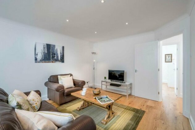 Sunny 2BR apt in the heart of Vauxhall by subway - Photo2