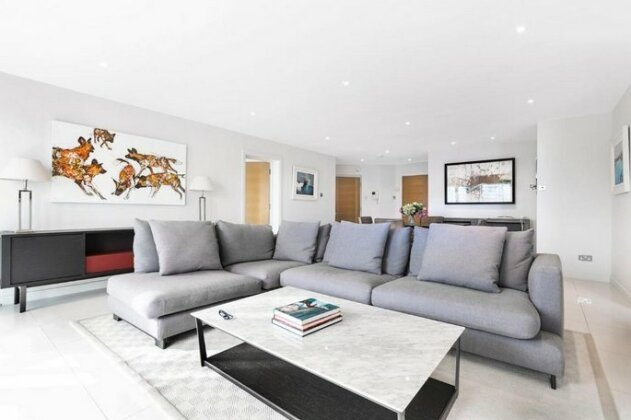 Supererior Modern riverside Fulham Apartment with Balcony and 2 parking spaces - Photo3