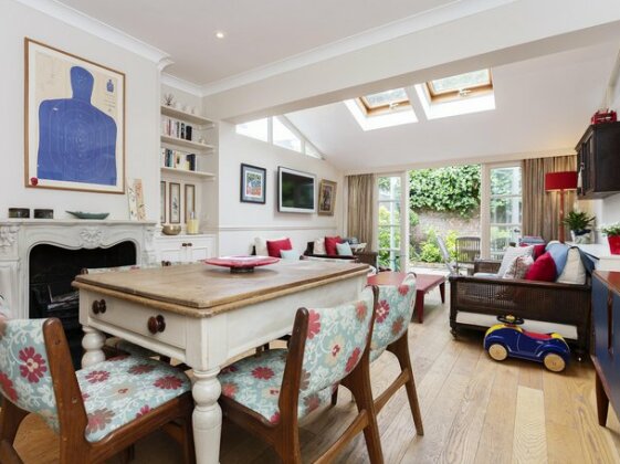 Three Bedroom House in Fulham - Photo4