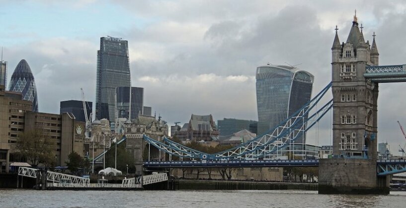 Tower Bridge City Apartments