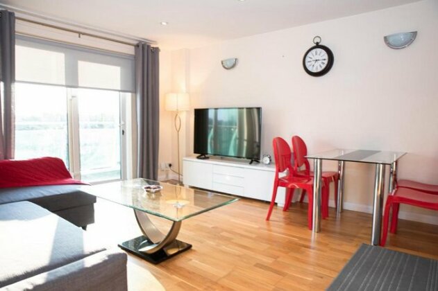 Tranquil Apartment with Stunning Views - Photo2