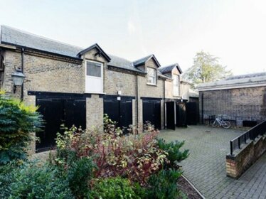 Veeve 2 Bed 2 Bath Mews House West Hill Putney