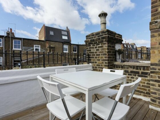Veeve 2 Bed Flat On Fulham Palace Road Fulham