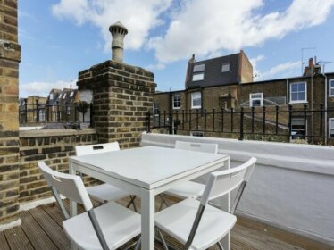Veeve 2 Bed Flat On Fulham Palace Road Fulham