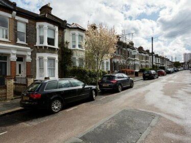 Veeve 2 Bed House On Leppoc Road Clapham
