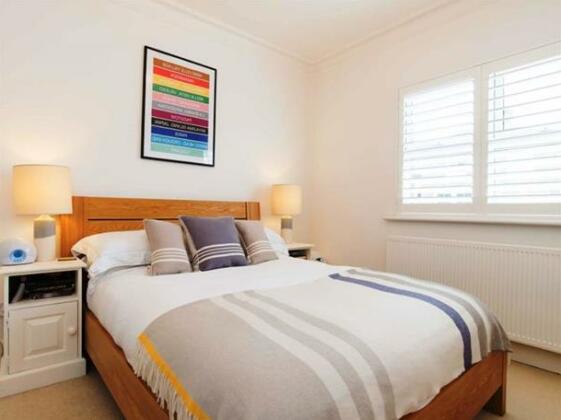Veeve 2 Bed Maisonette Shandon Road Clapham