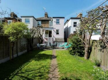 Veeve 3 Bed Family House With Garden Cottage Cambridge Road