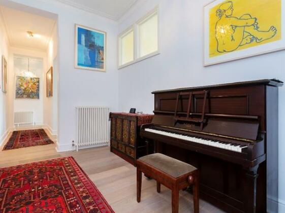 Veeve 3 Bed Flat Queens Mansions Kensington - Photo4