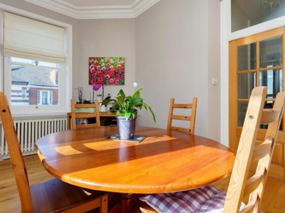 Veeve 3 Bed Flat Stamford Brook Avenue Chiswick - Photo2