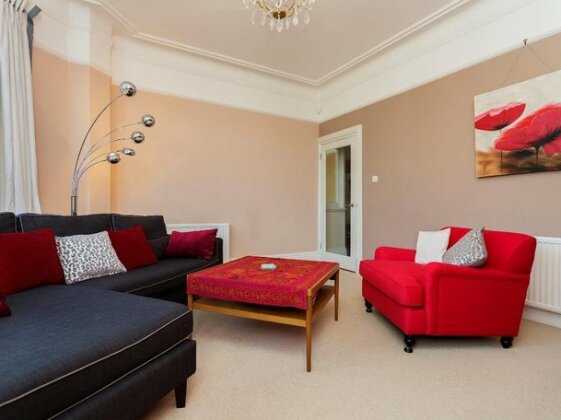 Veeve 3 Bed Flat Stamford Brook Avenue Chiswick - Photo5