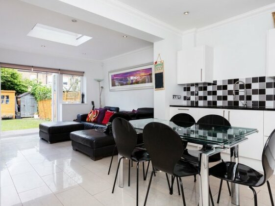 Veeve 3 Bed House Clarence Road Wimbledon - Photo3