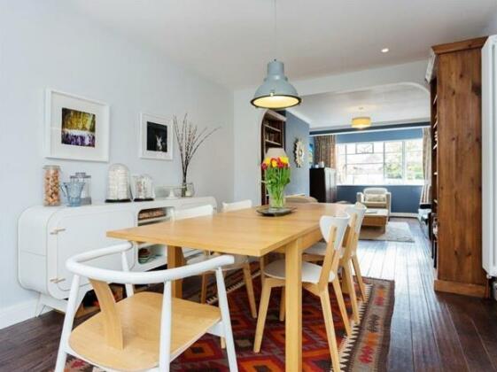 Veeve 3 Bed House On Rokesly Avenue Crouch End - Photo4