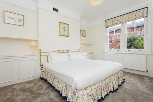 Veeve 4 Bed Apartment Charleville Mansions West Kensington - Photo4