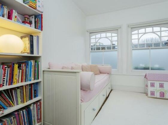 Veeve 4 Bed Family Home With Garden Walkway Fulham - Photo3