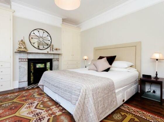 Veeve 4 Bed House Chestnut Grove Balham