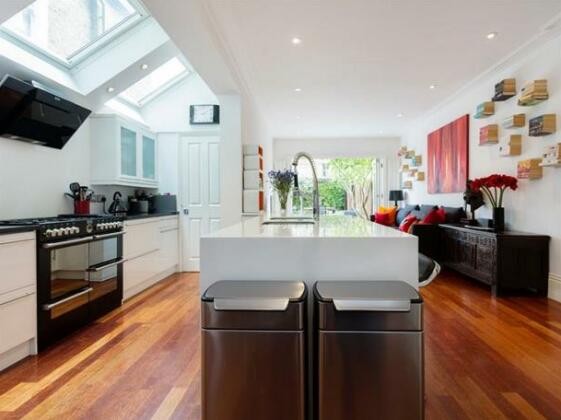 Veeve 4 Bed House On Alfriston Road Clapham - Photo5