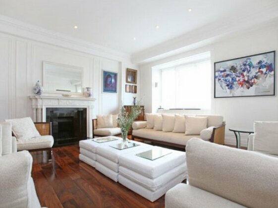 Veeve 4 Bedroom Family Apartment In The Heart Of Knightsbridge - Photo2