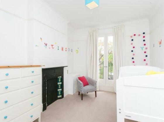 Veeve 5 Bed Family Home On Dukes Avenue Chiswick - Photo3