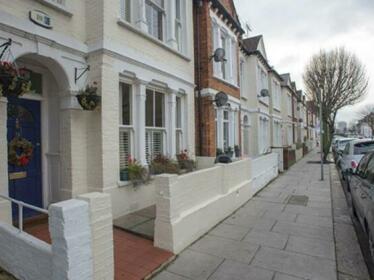 Veeve 5 Bed Family Home Tynemouth Street Fulham