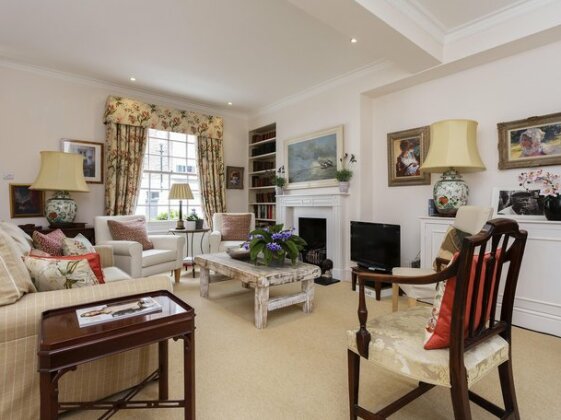 Veeve Charming 4 Bed Notting Hill Townhouse Farmer Street - Photo2