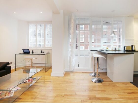 Veeve Chelsea Cloisters Apartment London - Photo4