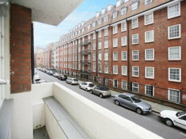 Veeve Chelsea Cloisters Apartment London