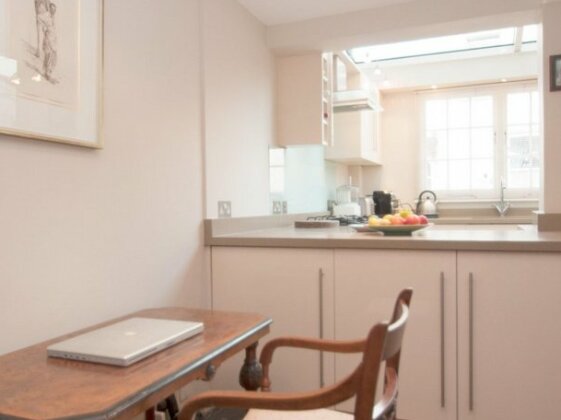 Veeve Edge St 3 Bed With Large Roof Terrace Notting Hill Kensington - Photo2