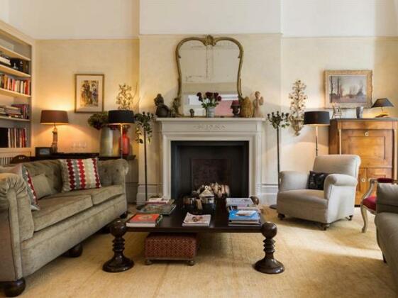 Veeve Elegant 4 Bed With Views Over A Garden Square Kensington - Photo3