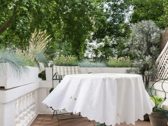 Veeve Elegant 4 Bed With Views Over A Garden Square Kensington - Photo4