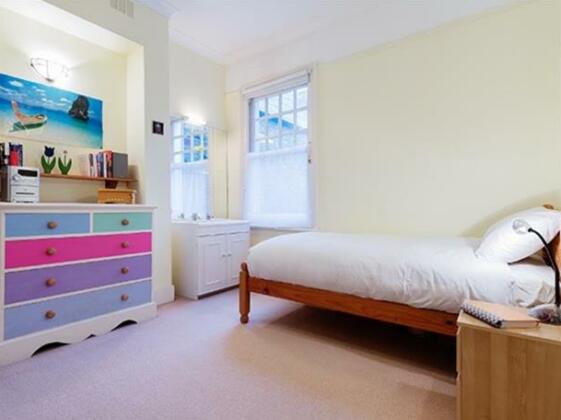 Veeve FamilyFriendly 4 Bed Home Ringmer Avenue Fulham - Photo5