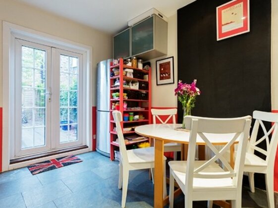 Veeve FrenchStyle 3 Bed Home Townmead Road Fulham - Photo3