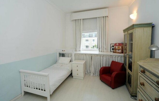 Veeve Impressive 6 Bed Family Home Holland Park Kensington - Photo5
