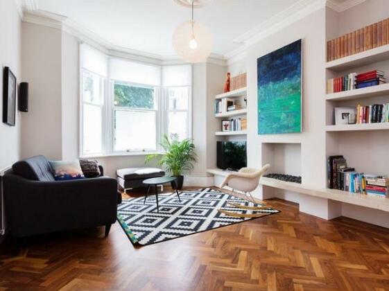 Veeve Lovely and Light 4 Bed House Honeywell Road Clapham - Photo5