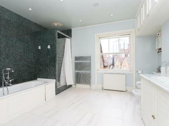 Veeve Spacious 5 Bed House On Cambridge Road Battersea - Photo2