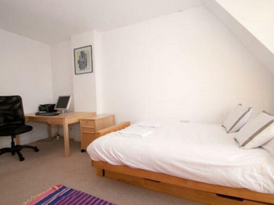 Veeve Top Of The World White Lion Street 2 Bed Penthouse Islington - Photo4