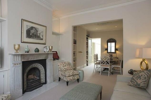 Veeve Townhouse Chacarty Road West London - Photo4