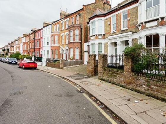 Veeve Traditional 5 Bed House Orlando Road Clapham