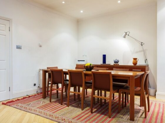 Veeve Two Bed Apartment In Knightsbridge Queens Gate - Photo2