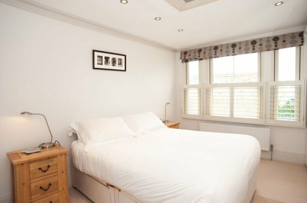 Veeve - Two Bed Maisonette in Chelsea - Photo5
