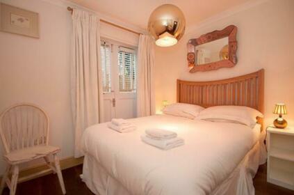 Veeve - Two Bedroom Apartment St Charles Square - Notting Hill