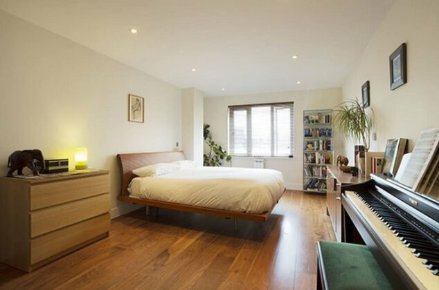 Veeve - Walk to Tower of London 2 bed on Henriques St City - Photo5