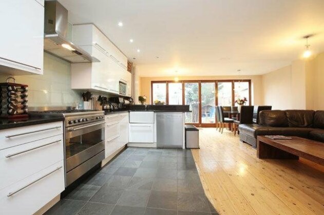 Vive Unique - House Temperley Road - Balham - Photo4