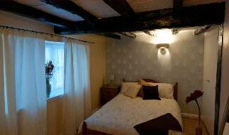 The Queens Head Bed and Breakfast Tring